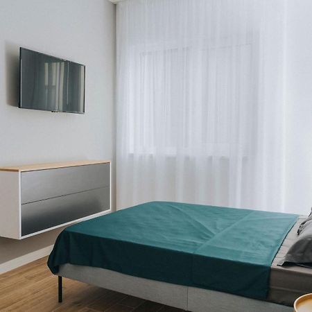 Charlotte Piata Unirii - Free Private Parking 2Bedrooms Apartment Орадя Екстер'єр фото