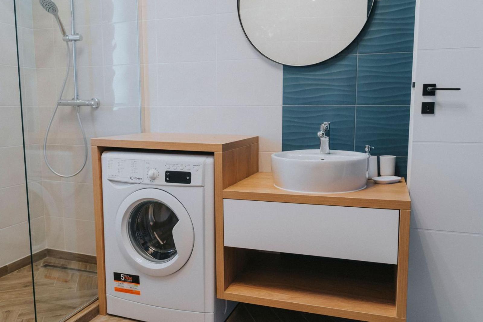 Charlotte Piata Unirii - Free Private Parking 2Bedrooms Apartment Орадя Екстер'єр фото